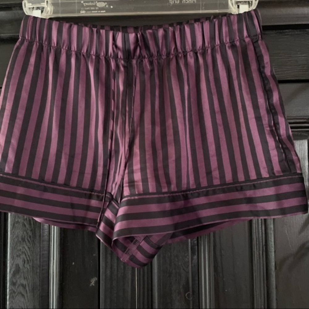 Victoria’s Secret Satin Sleep Shorts Striped Purple & Black with Piping EUC